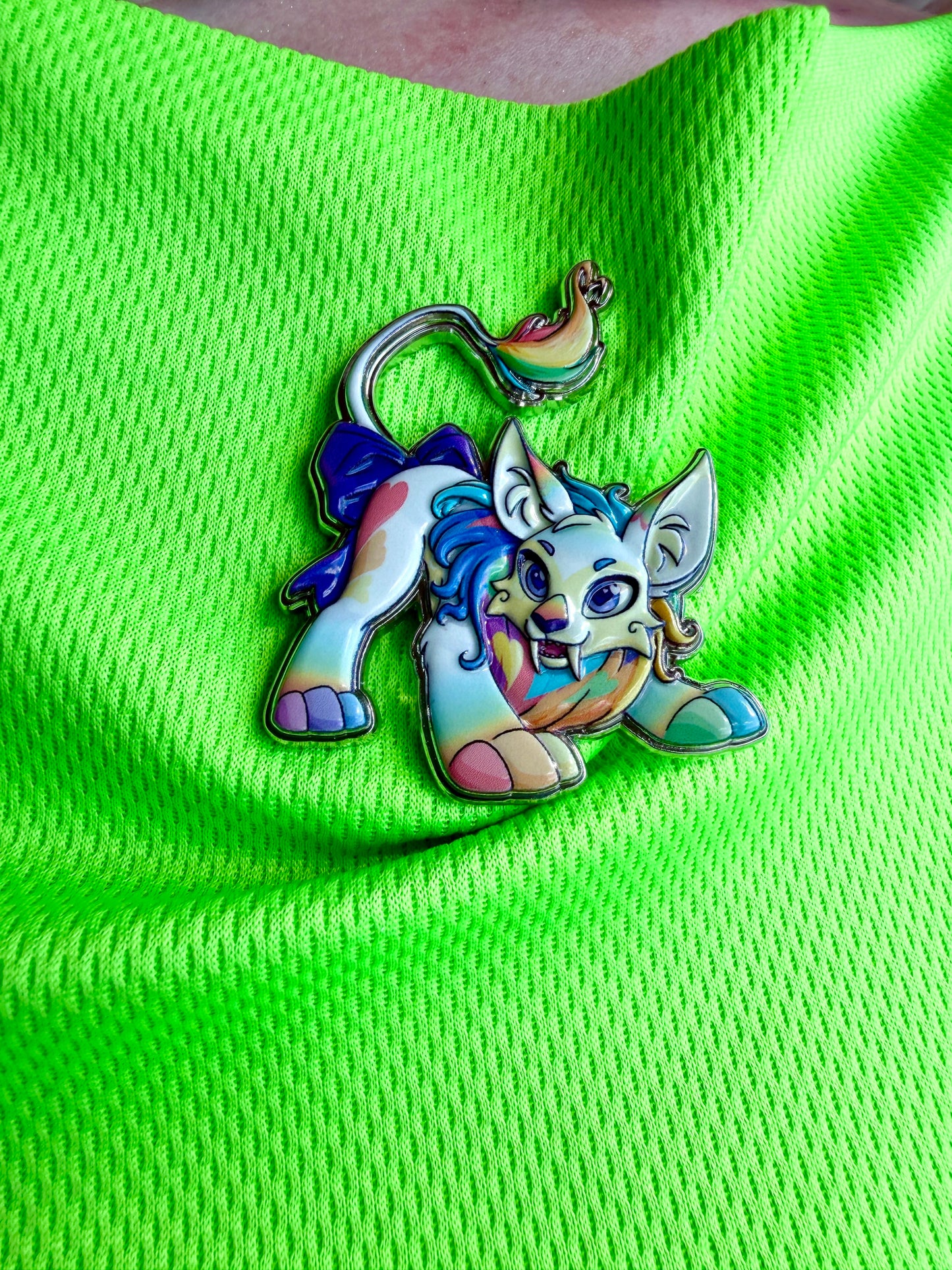 Prismatic Varwolf Pride Pin, Neopets